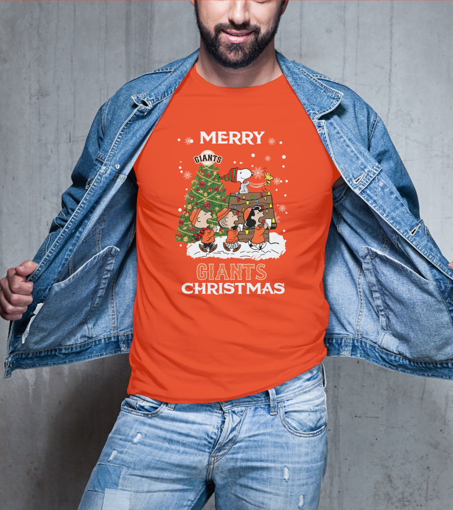 Merry Christmas San Francisco Giants Peanuts Tree T-Shirt