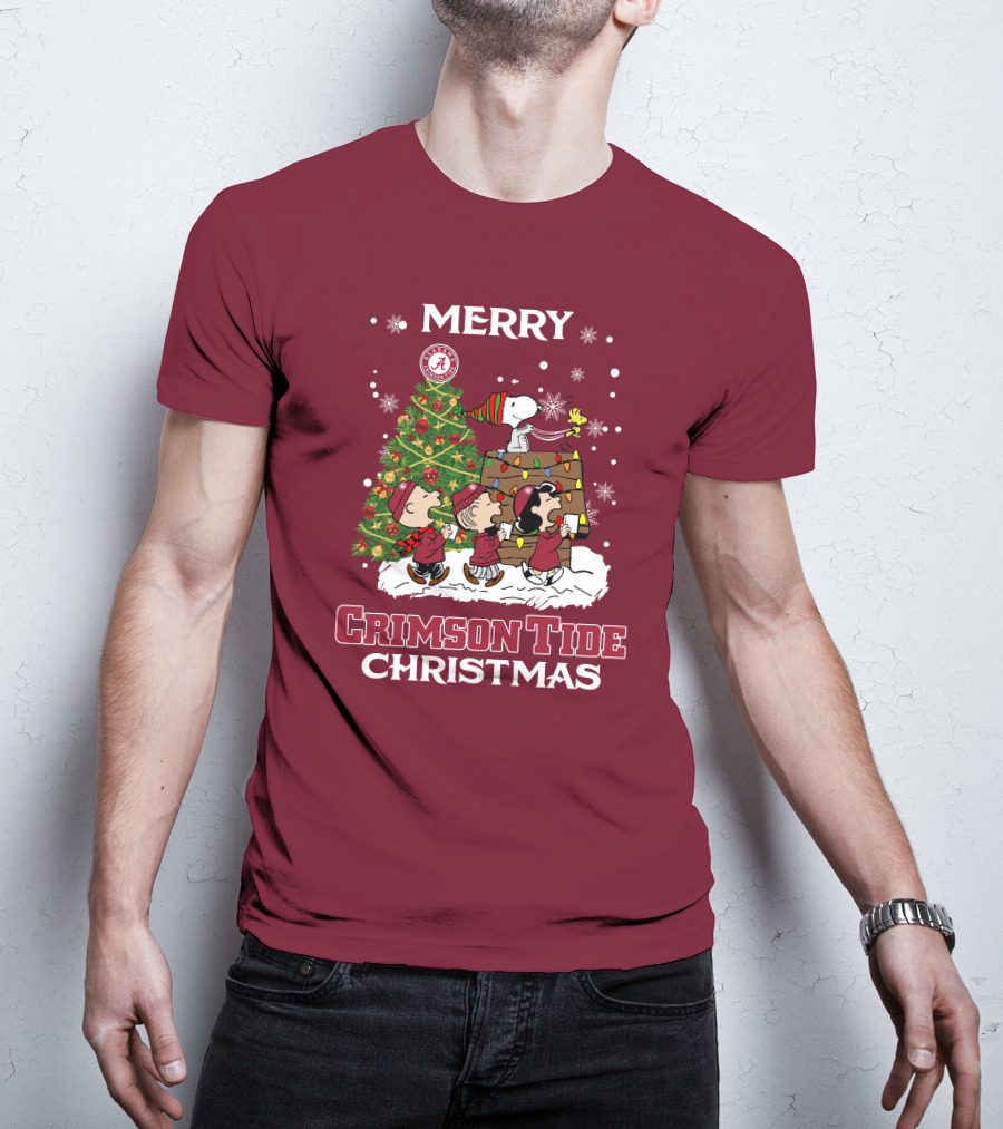 Merry Crimson Tide Christmas Peanuts Alabama Holiday Snowflakes T-Shirt