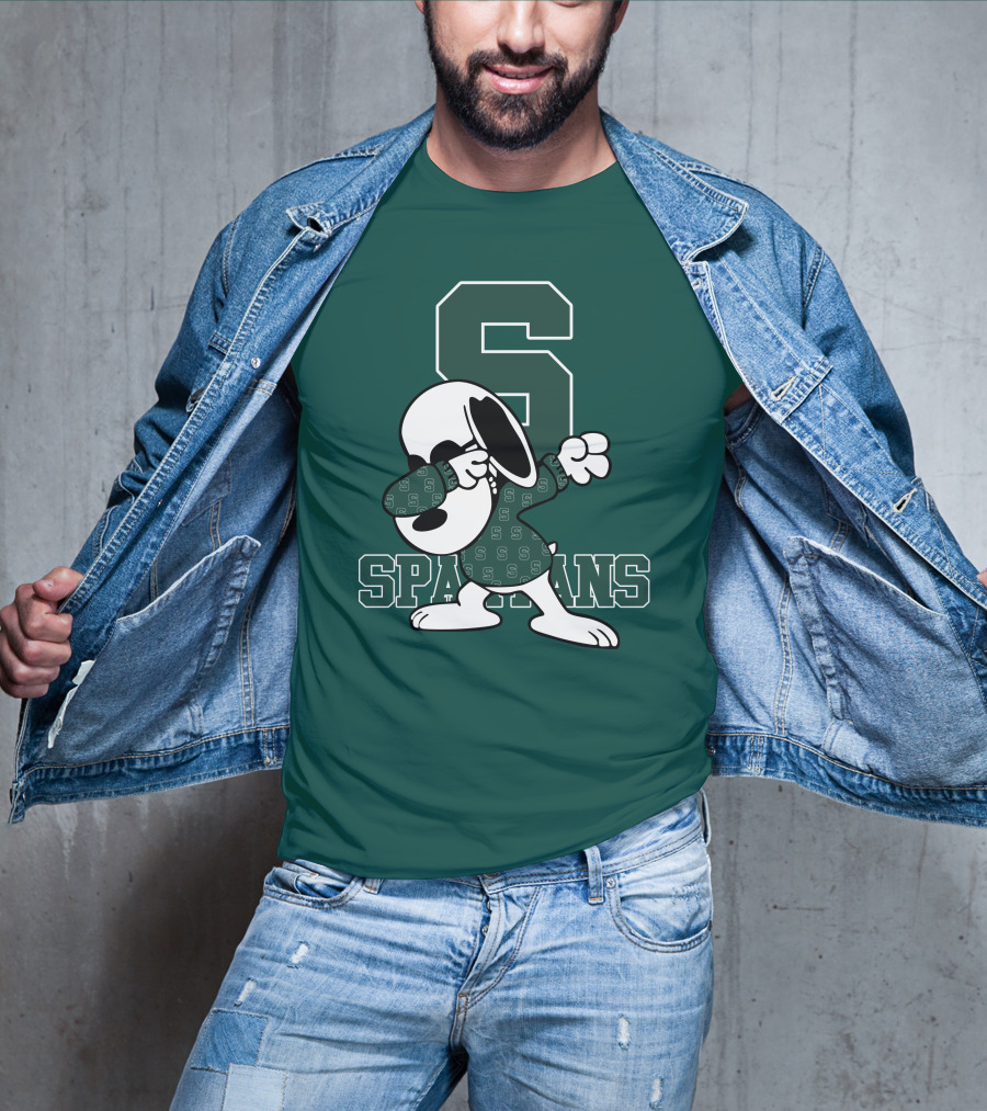 Michigan State Spartans Snoopy Dabbing Football Cartoon Peanuts T-Shirt