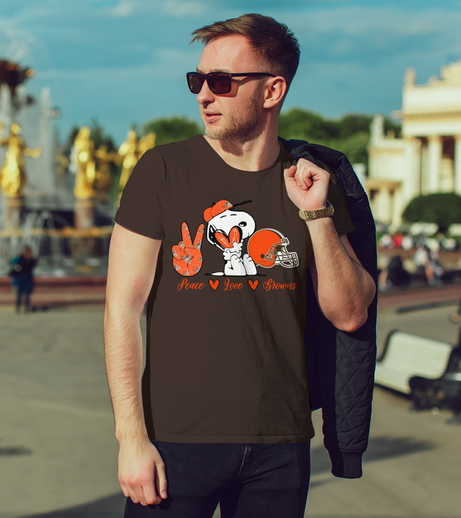Peace Love Browns Snoopy Cleveland Browns Helmet T-Shirt