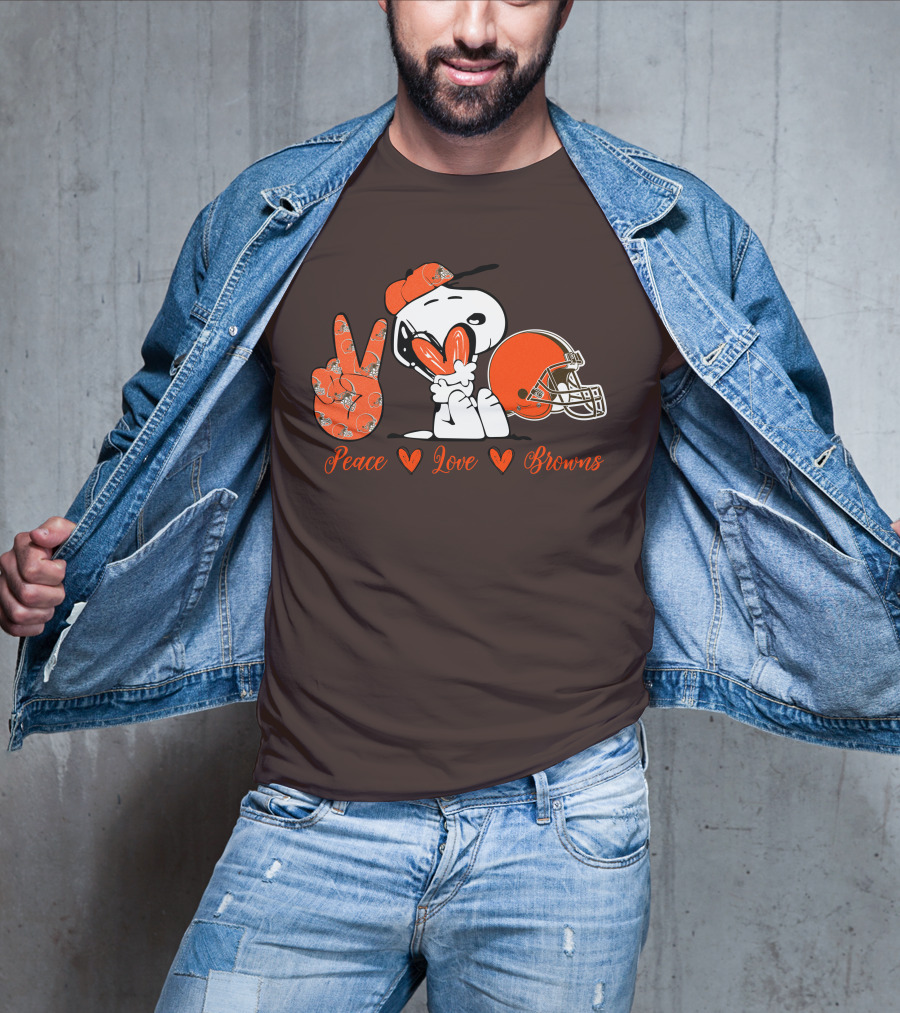 Peace Love Browns Snoopy Cleveland Browns Helmet T-Shirt