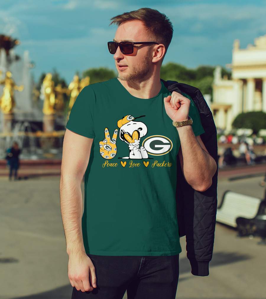 Peace Love Packers Snoopy Green Bay Packers T-Shirt