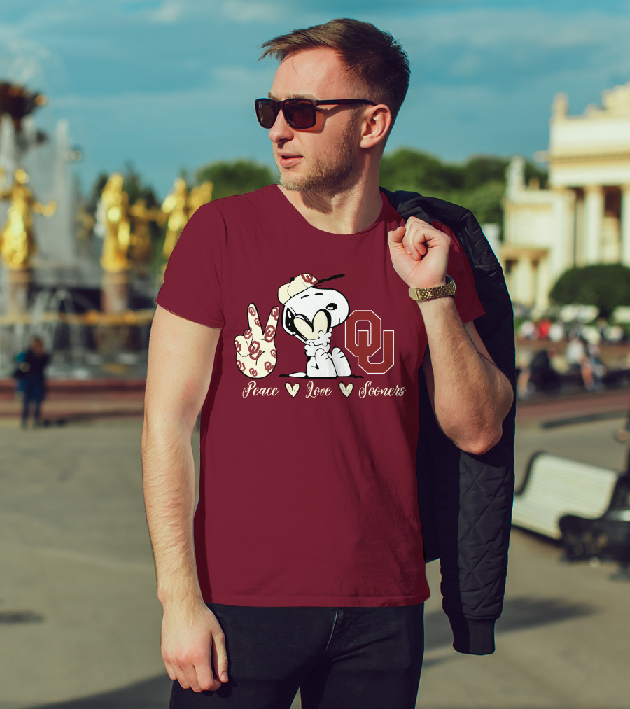 Peace Love Oklahoma Sooners Snoopy Ou T-Shirt