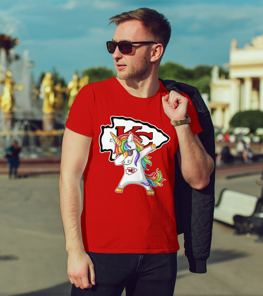 Kansas City Chiefs Unicorn Dabbing KC Logo Rainbow Mane T-Shirt