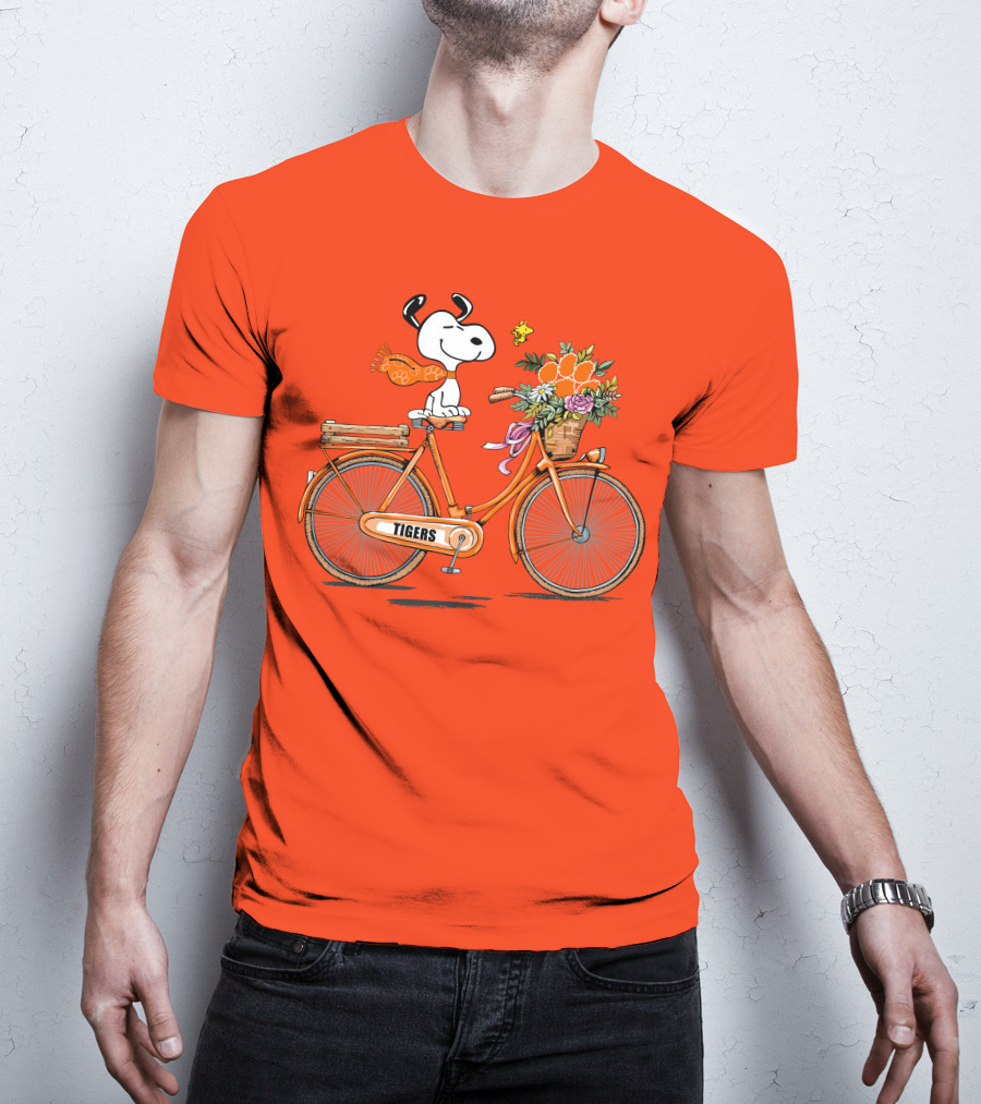 Clemson Tigers Snoopy Woodstock Bicycle Flowers T-Shirt