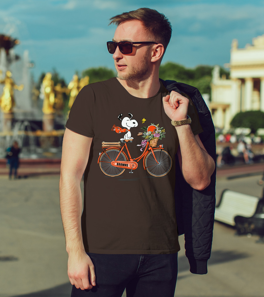 Cleveland Browns Snoopy Woodstock Flower Bicycle T-Shirt
