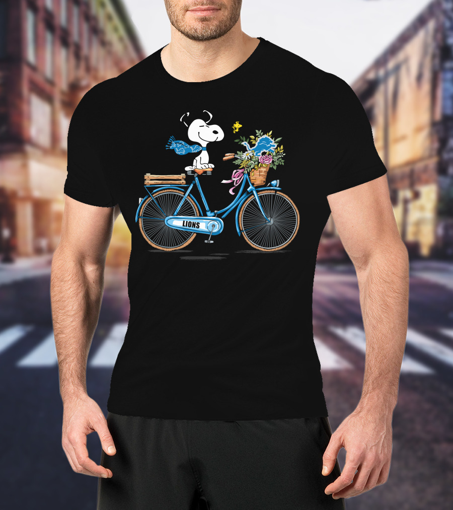 Detroit Lions Snoopy On Bicycle With Woodstock And Flowers T-Shirt