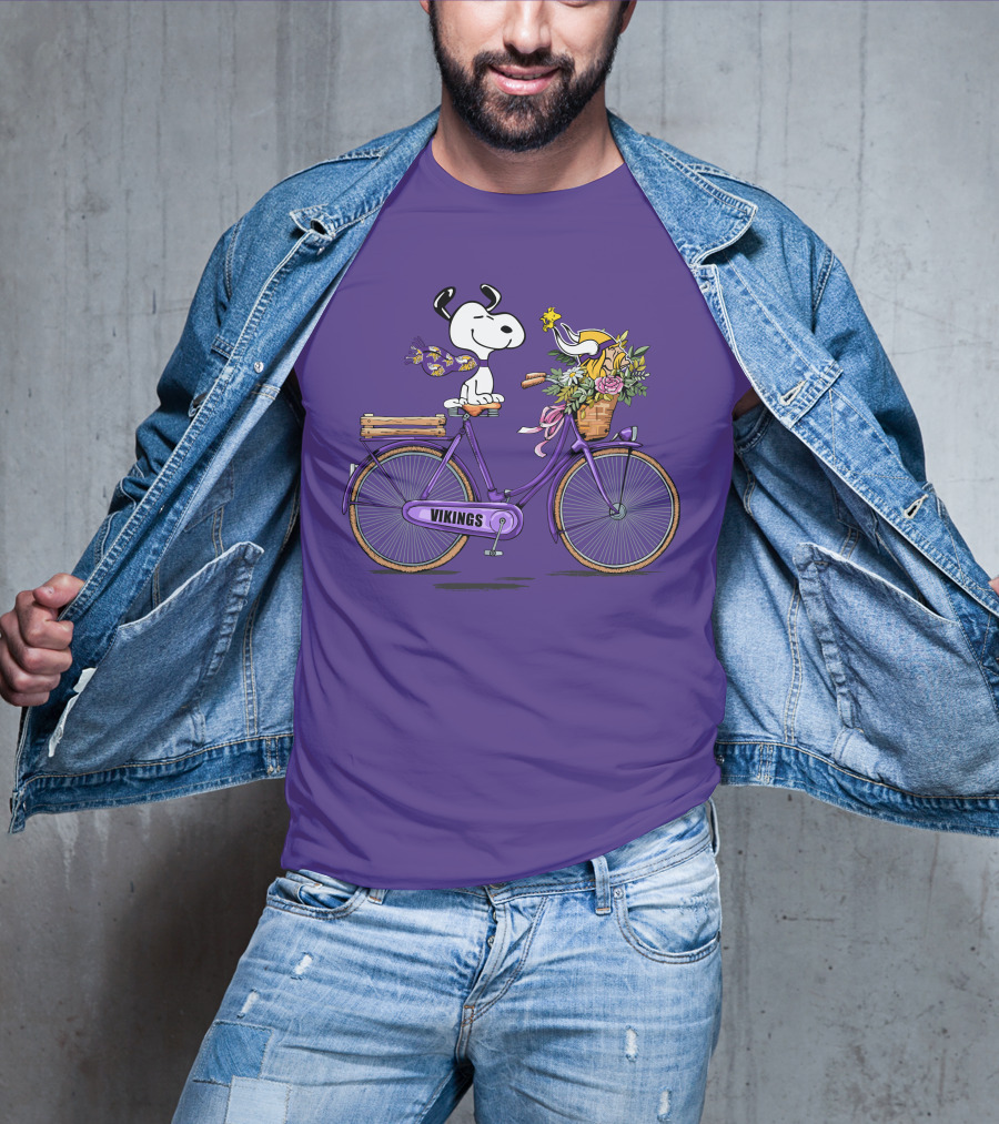 Minnesota Vikings Snoopy Woodstock Bicycle Adventure T-Shirt