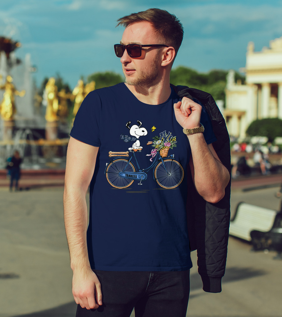 New York Yankees Snoopy On Bicycle With Woodstock And Flowers T-Shirt