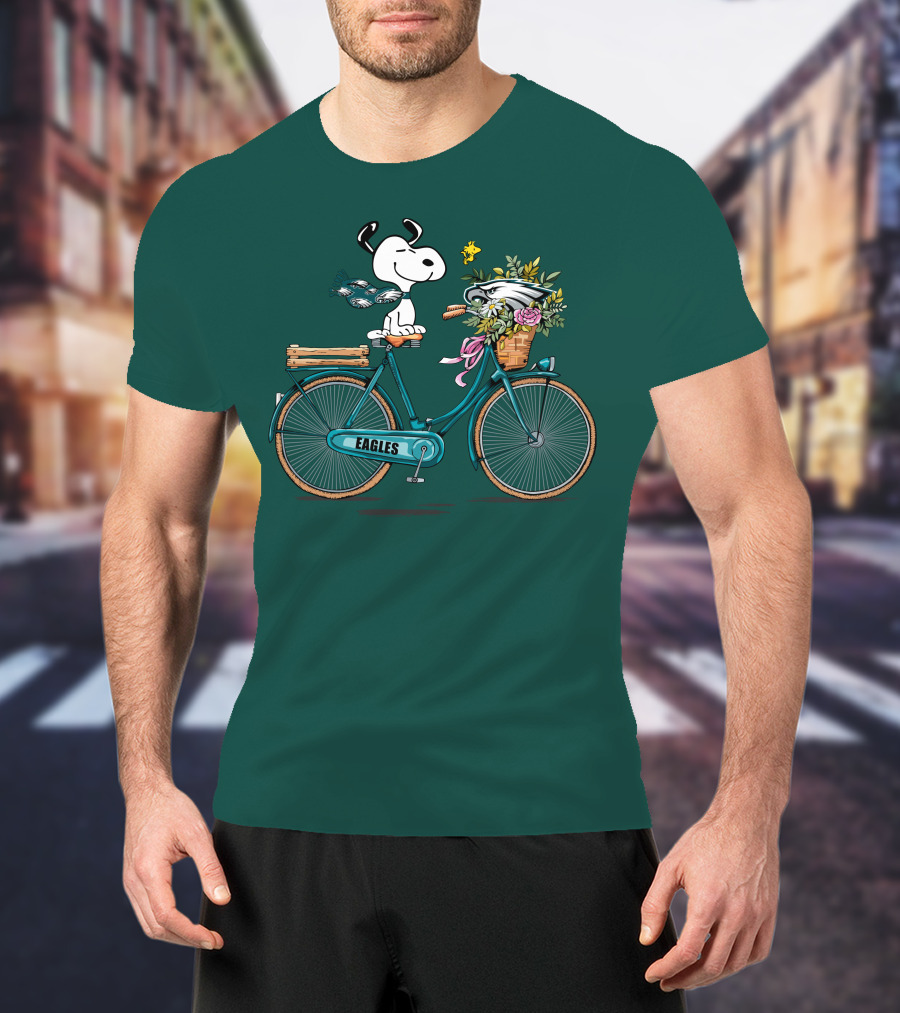 Philadelphia Eagles Snoopy Bicycle Flower Basket T-Shirt