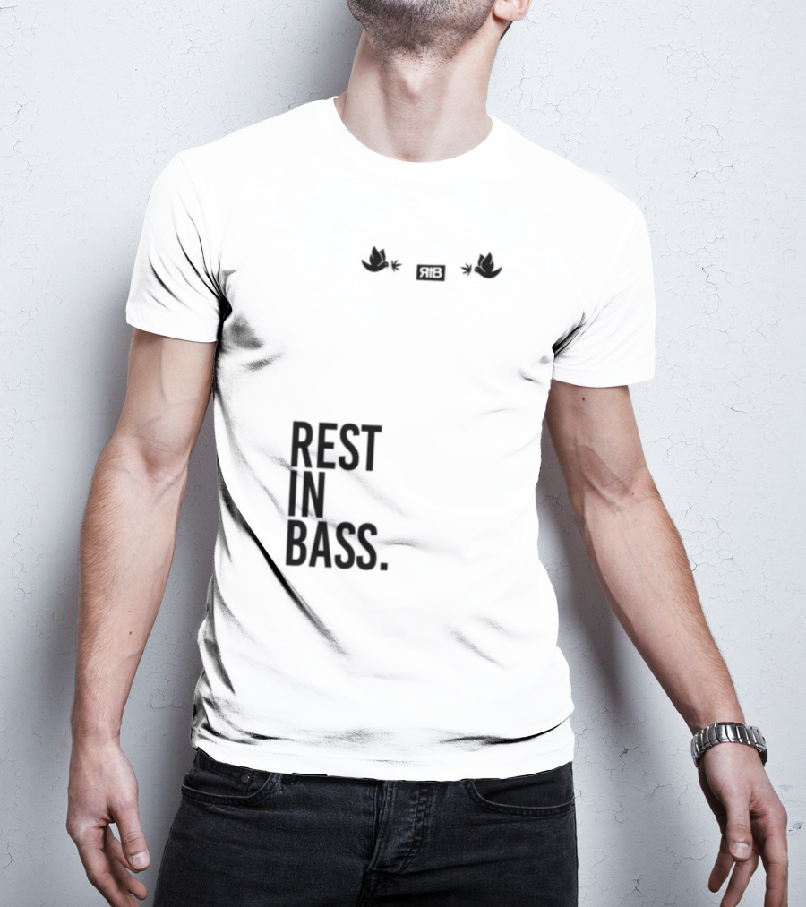 Rest In Bass Che Flying High Peace Symbol Headphones Star Elements T-Shirt