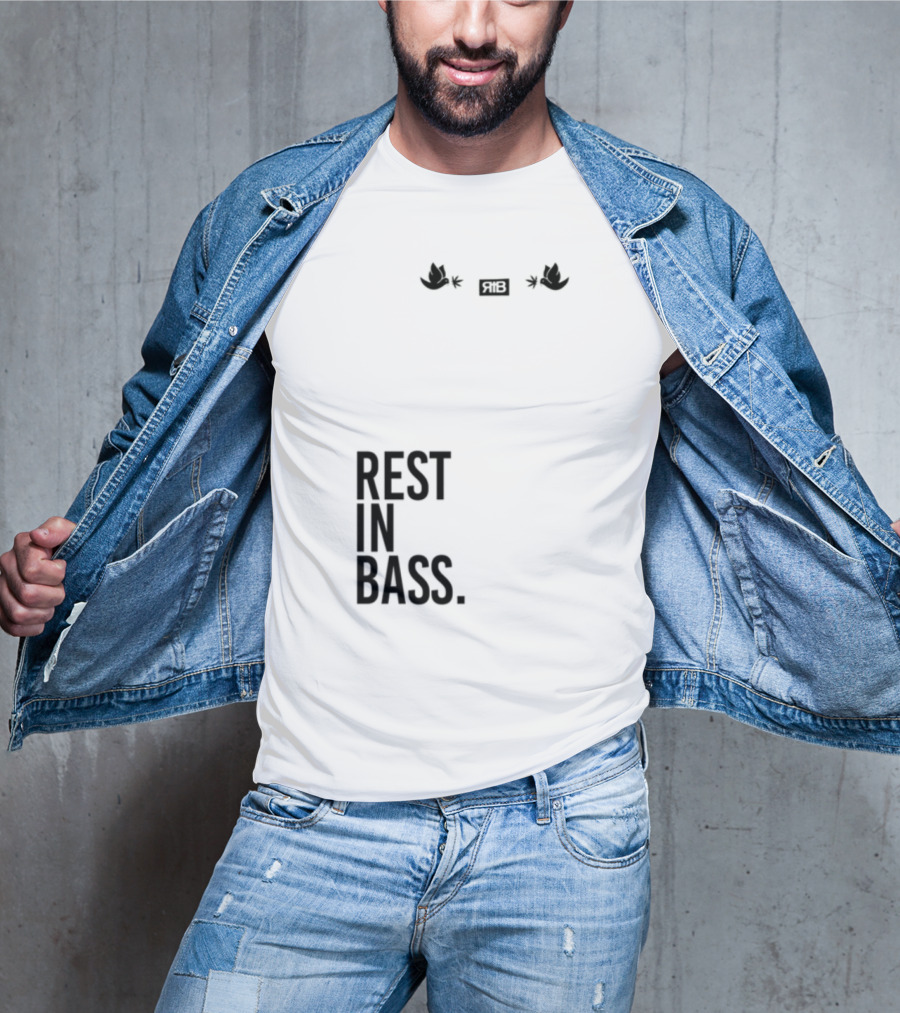Rest In Bass Che Flying High Peace Symbol Headphones Star Elements T-Shirt