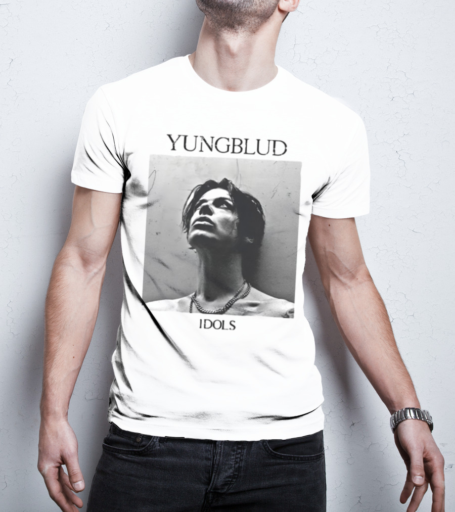 Yungblud Idols Black And White Portrait Chain Necklace T-Shirt