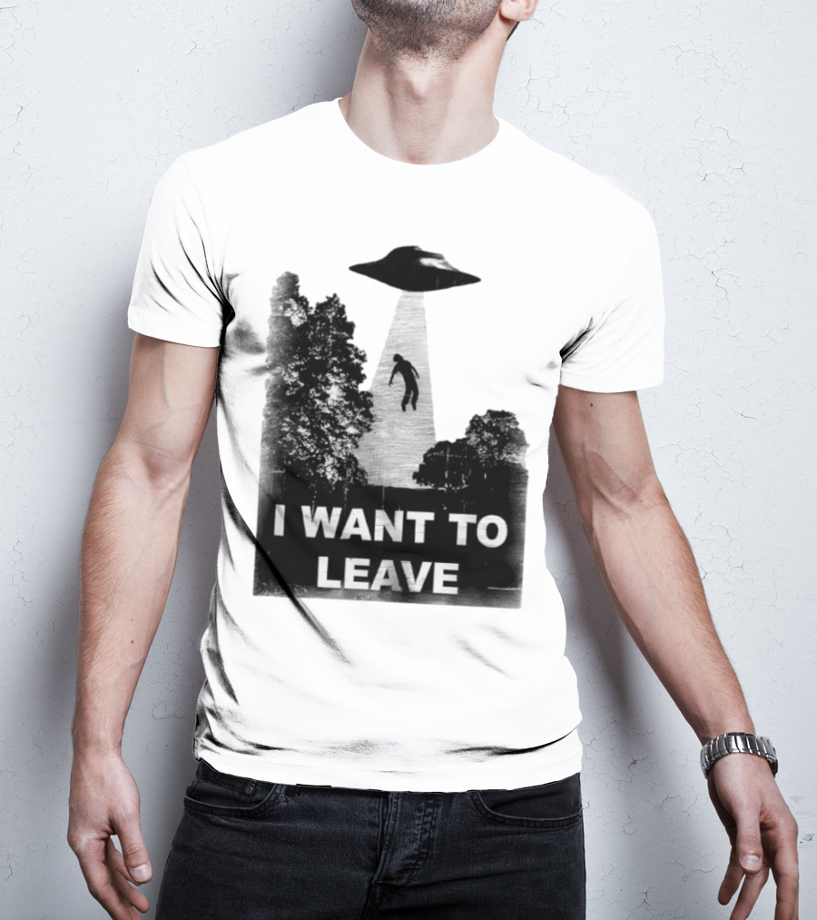 I Want To Leave UFO Abduction Scene Black And White Design T-Shirt