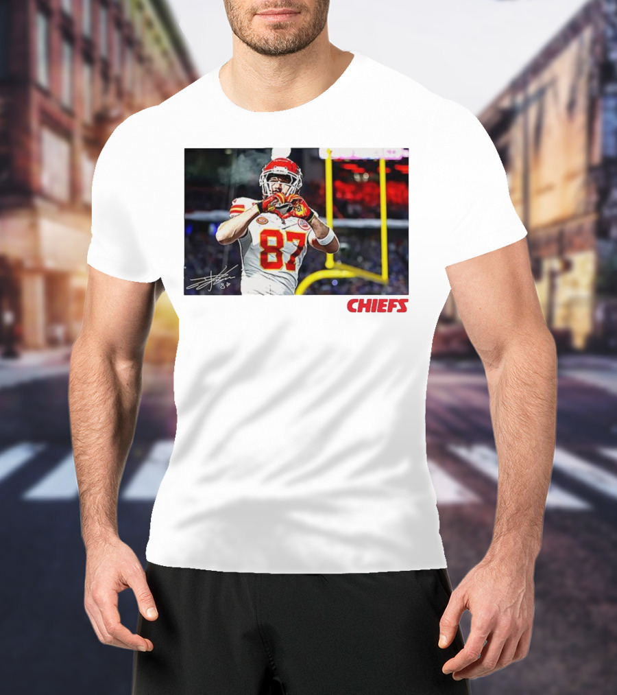 Travis Kelce 87 Kansas City Chiefs Heart Gesture Signature T-Shirt