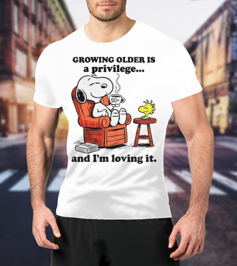 Snoopy And Woodstock Relaxing Growing Older 50+ Privilege And Loving It T-Shirt