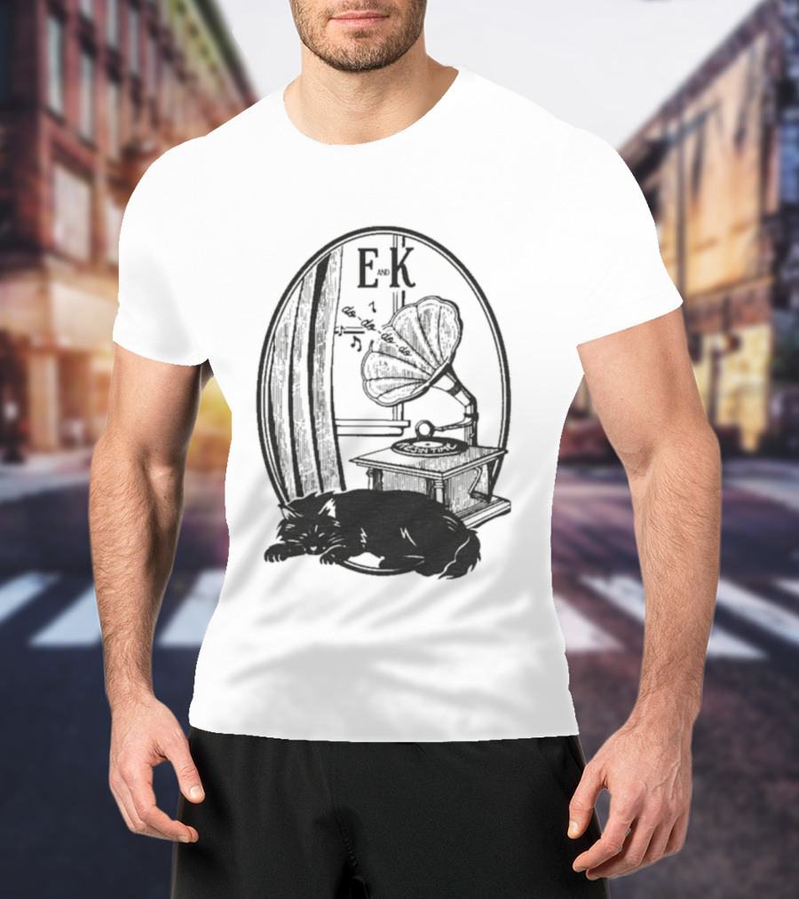 Evan And Katelyn EK Vintage Gramophone Oval Design T-Shirt