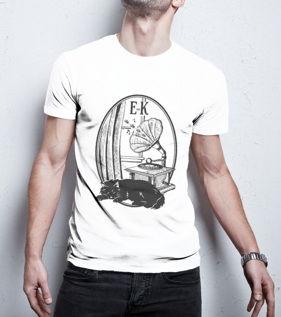 Evan And Katelyn EK Vintage Gramophone Oval Design T-Shirt