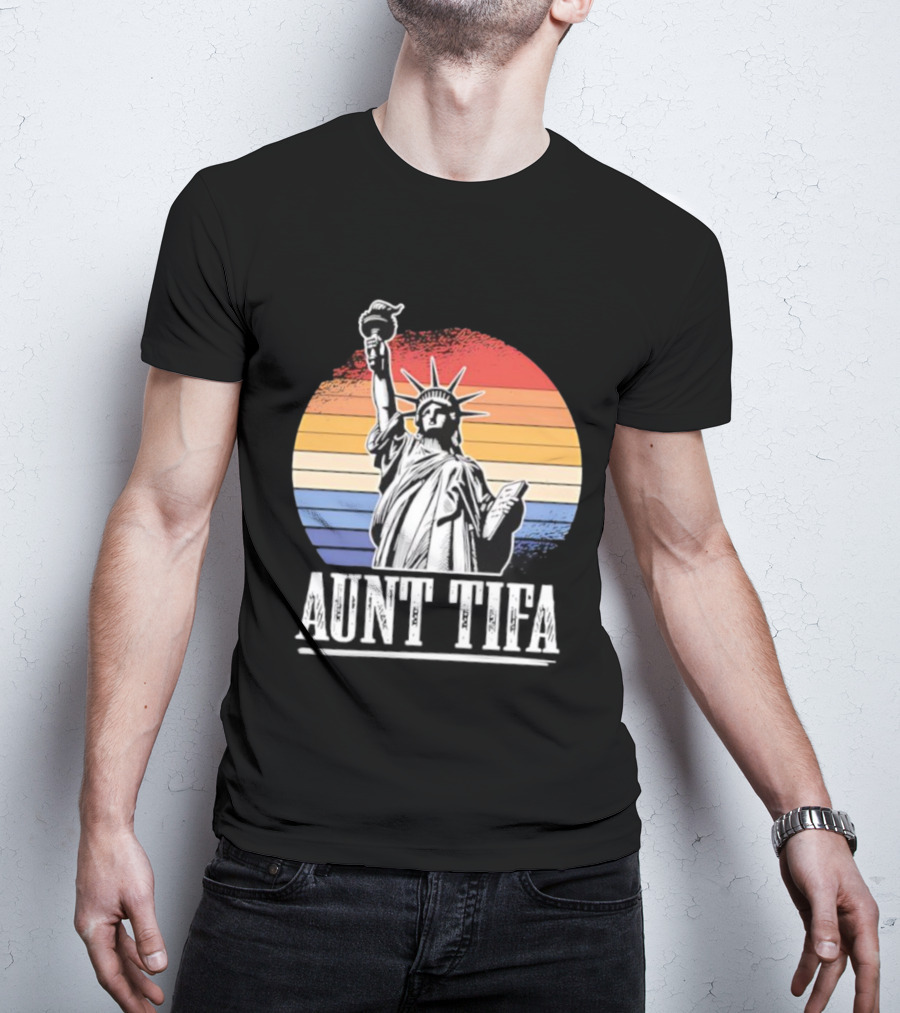 Statue Of Liberty Aunt Tifa Vintage Retro Stripes T-Shirt