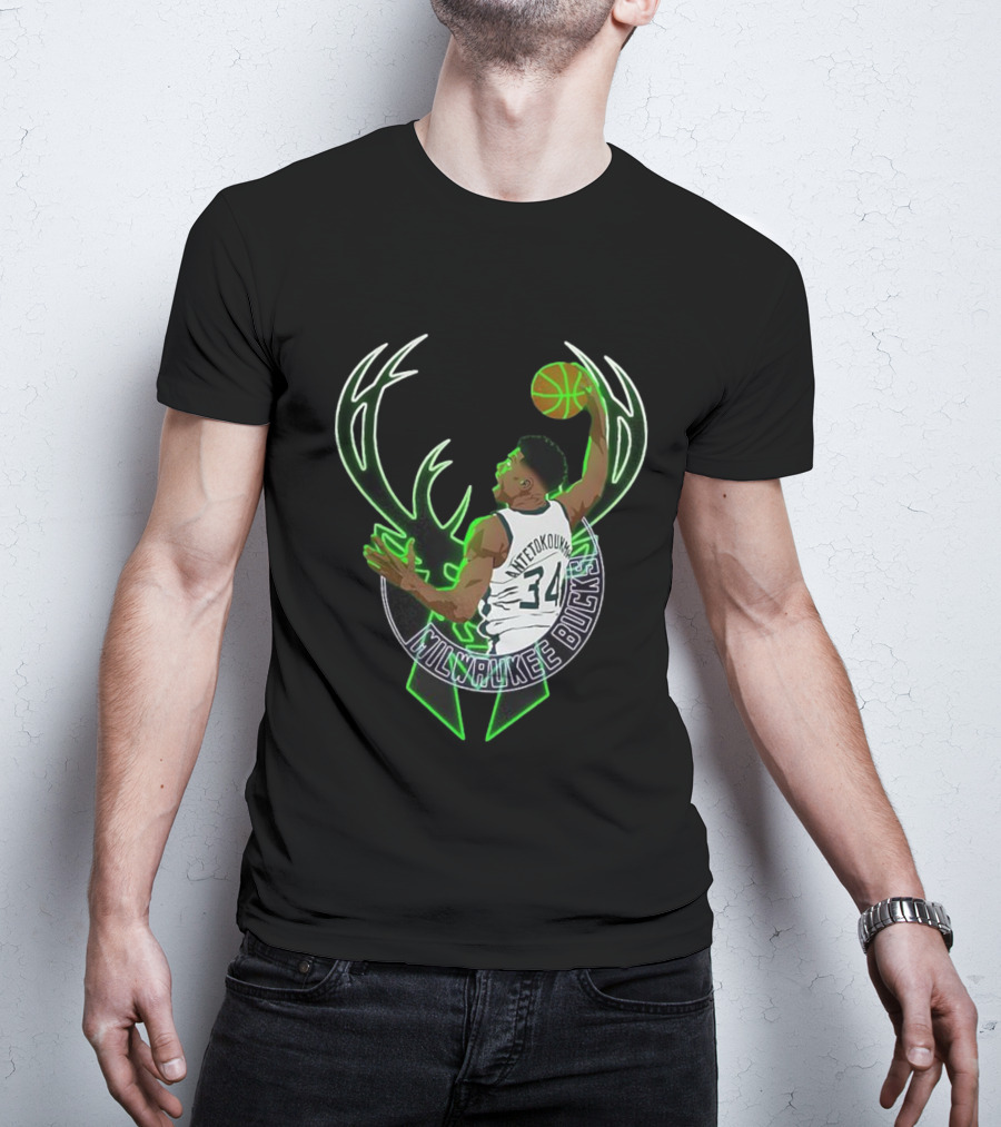 Milwaukee Bucks Giannis Antetokounmpo Dunk Basketball 34 T-Shirt