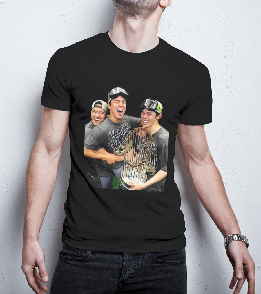 World Series Champions 2025 Yoshinobu Yamamoto Rōki Sasaki Shohei Ohtani Celebration T-Shirt