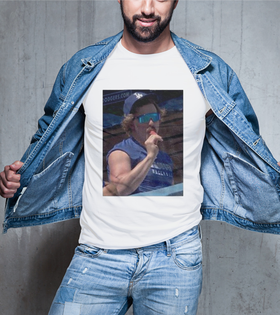 Dodgers Kike Hernandez Eating Popsicle Photo With LA Cap T-Shirt