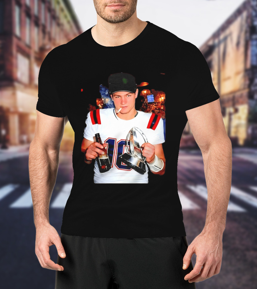 New England Patriots 16 Smoking Beer Trophy T-Shirt