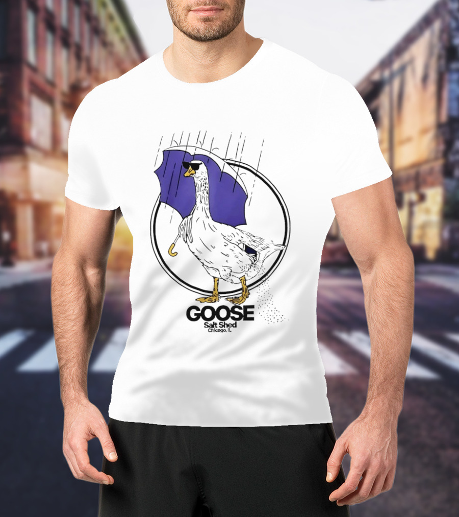 Goose Salt Shed Chicago IL Purple Umbrella Rain T-Shirt