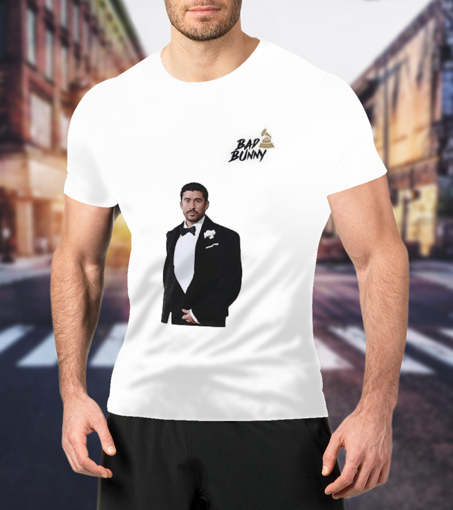Bad Bunny Grammys Debi Tirar Mas Fotos Album Of The Year T-Shirt