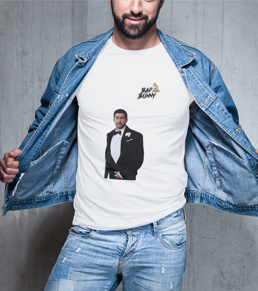 Bad Bunny Grammys Debi Tirar Mas Fotos Album Of The Year T-Shirt