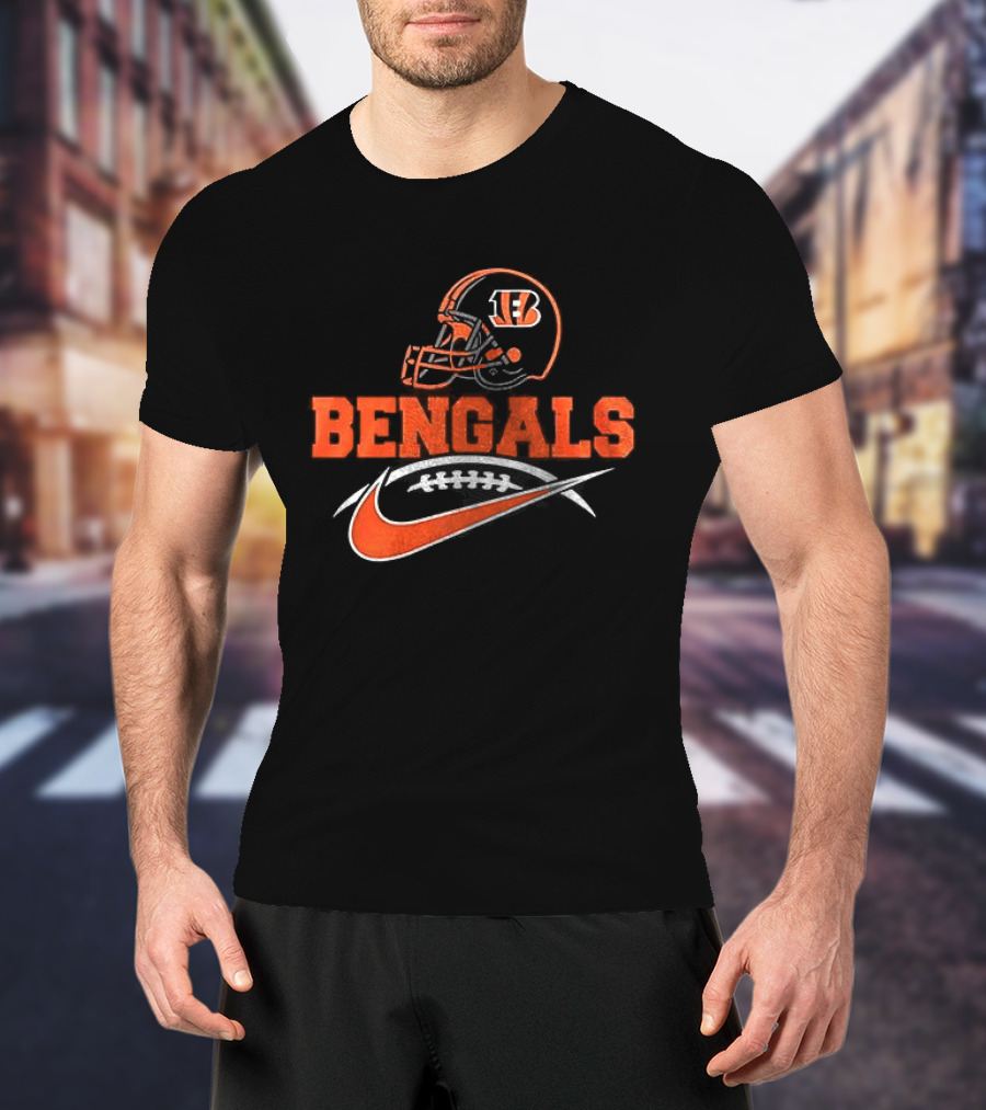 Cincinnati Bengals B Helmet BENGALS Nike Stylized T-Shirt