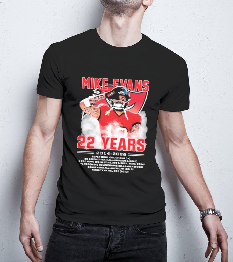 Mike Evans 22 Years 2014 2026 Red Jersey Salute Football Player T-Shirt