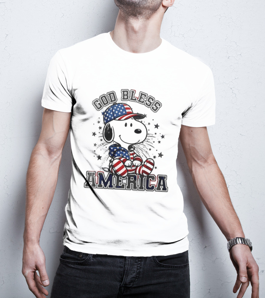 Peanuts Snoopy God Bless America Stars And Stripes T-Shirt