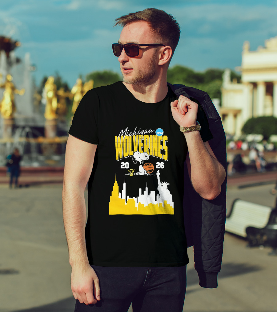 Michigan Wolverines NCAA Basketball Snoopy City Skyline 2026 T-Shirt