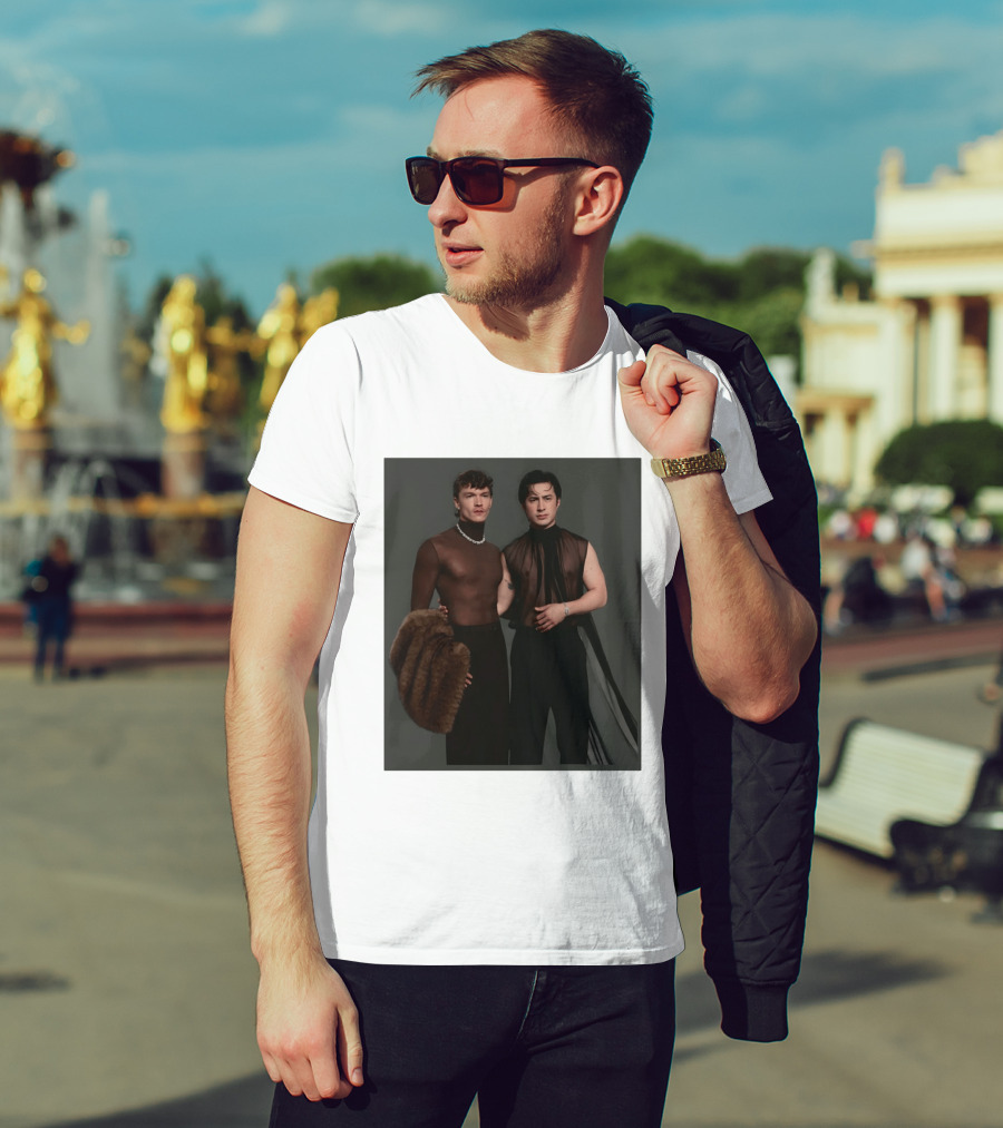 Ilya Rozanov Connor Storrie Oscars Heated Rivalry Fashion Moment T-Shirt