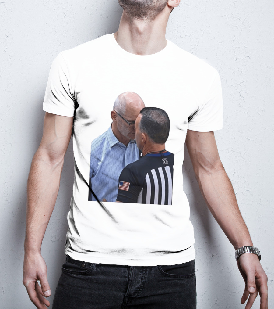 Dan Hurley Uconn Huskies Headbutt Confrontation With Referee Basketball Moment T-Shirt