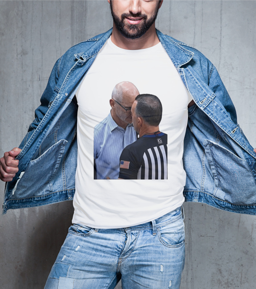 Dan Hurley Uconn Huskies Headbutt Confrontation With Referee Basketball Moment T-Shirt