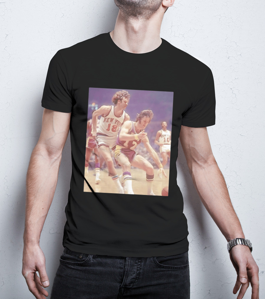 New York 18 Vs Los Angeles 12 Iconic Basketball Legends Phil Jackson Pat Riley Action Moment T-Shirt