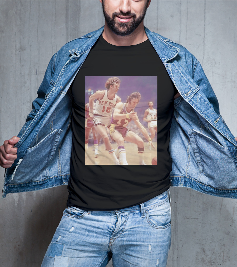 New York 18 Vs Los Angeles 12 Iconic Basketball Legends Phil Jackson Pat Riley Action Moment T-Shirt