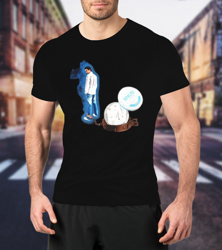A Snus Gekettet Meme With Snus Tin And Chain T-Shirt