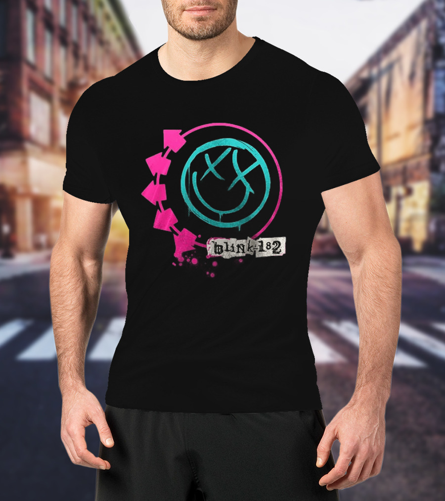 Blink 182 34th Anniversary Thank You For The Memories Band Signatures Iconic Smiley Logo Arrows T-Shirt