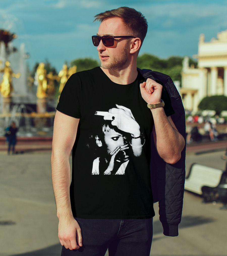 Gwen Stefani Middle Finger Classic Punk Rock Iconic Gesture T-Shirt