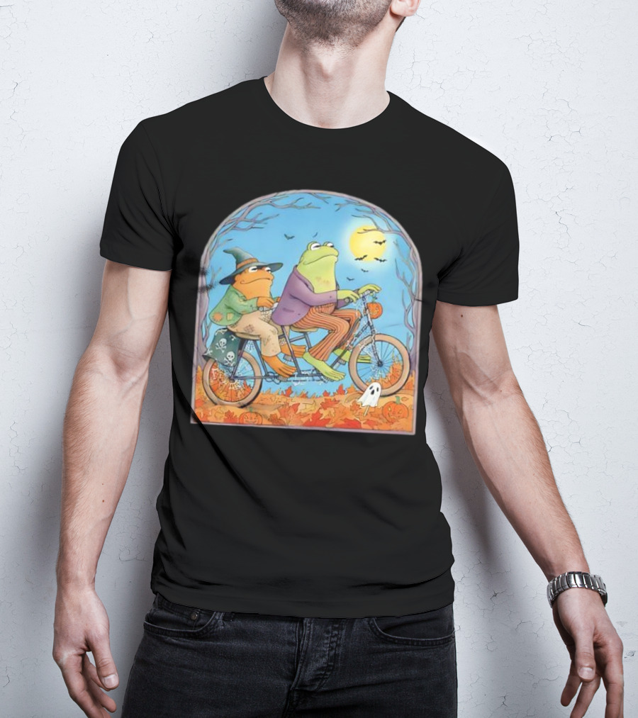 Vintage Frog And Toad Halloween Tandem Bike Moonlit Scene T-Shirt