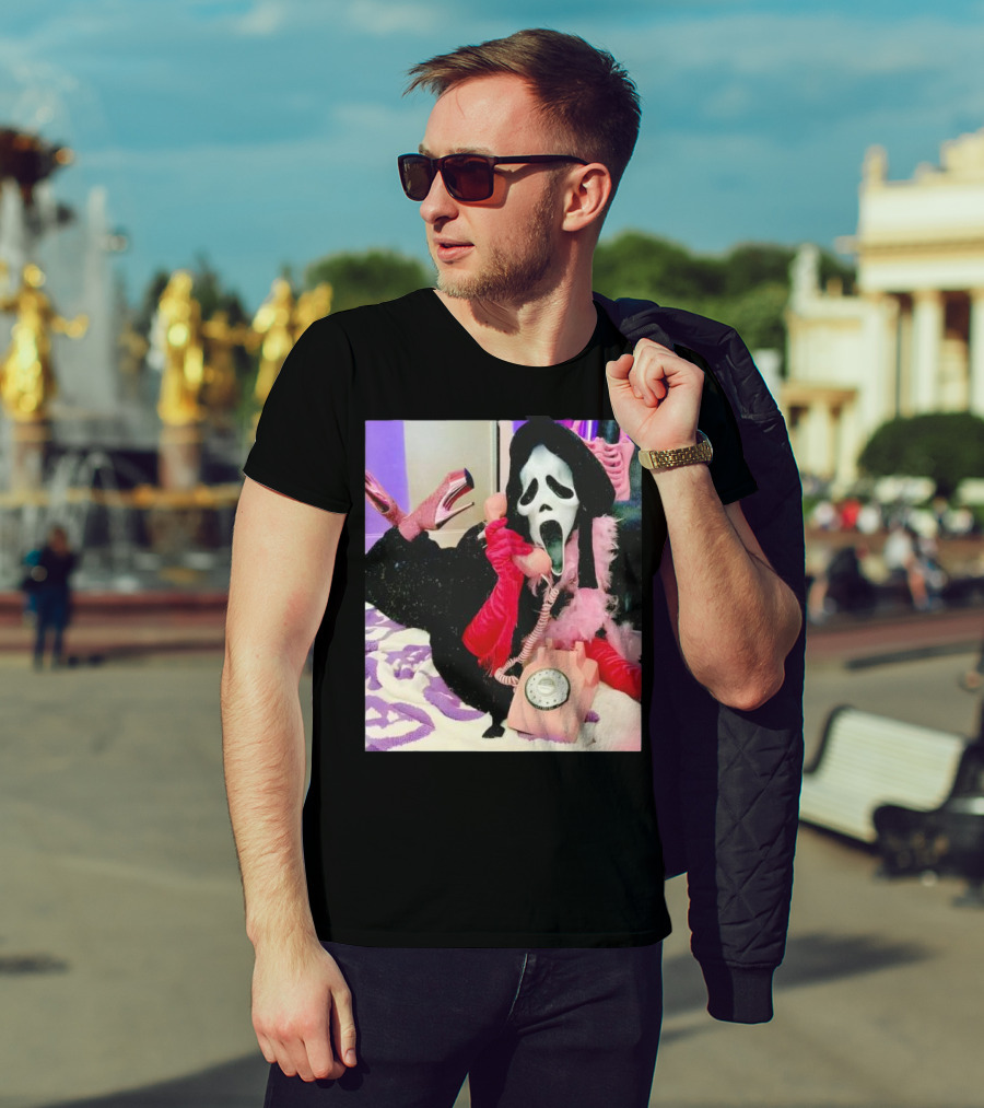 Scream Ghostface Halloween Pink Vintage Telephone Retro Style T-Shirt