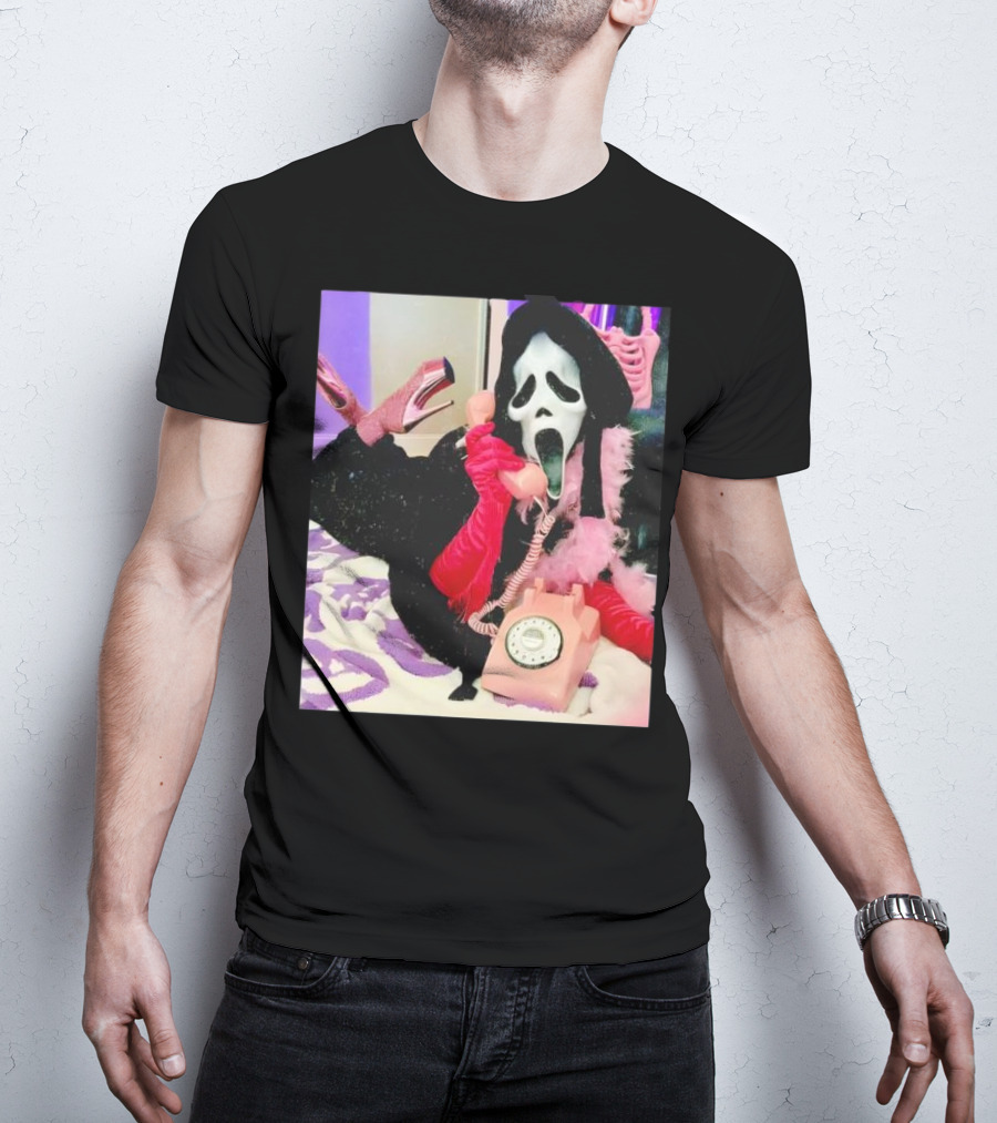 Scream Ghostface Halloween Pink Vintage Telephone Retro Style T-Shirt