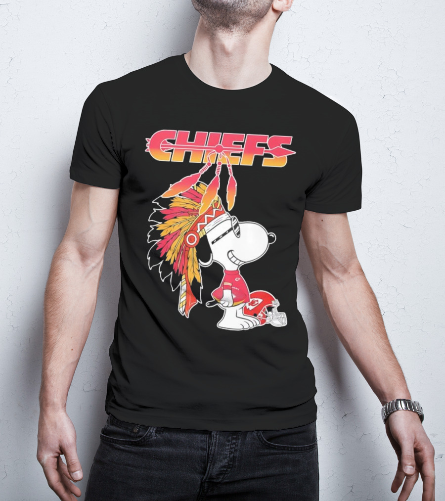 Kansas City Chiefs Snoopy Native American Helmet Charlie Brown NFL Peanuts Crossover T-Shirt