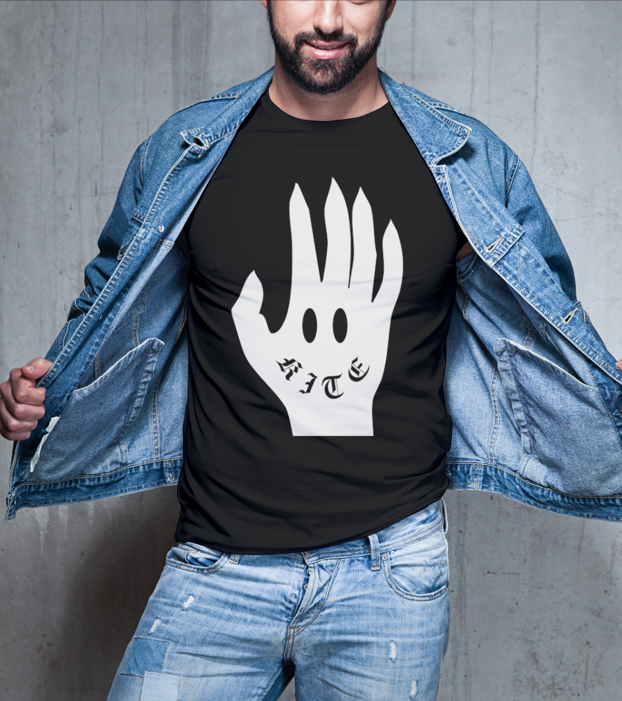 Kite Smile Hand By Stefan Fält T-Shirt