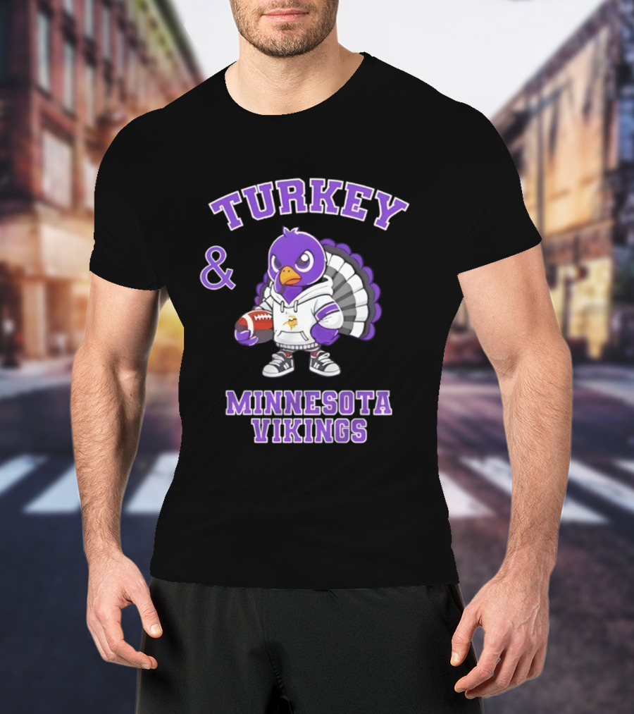 Turkey Holding Football Minnesota Vikings NFL Happy Thanksgiving T-Shirt