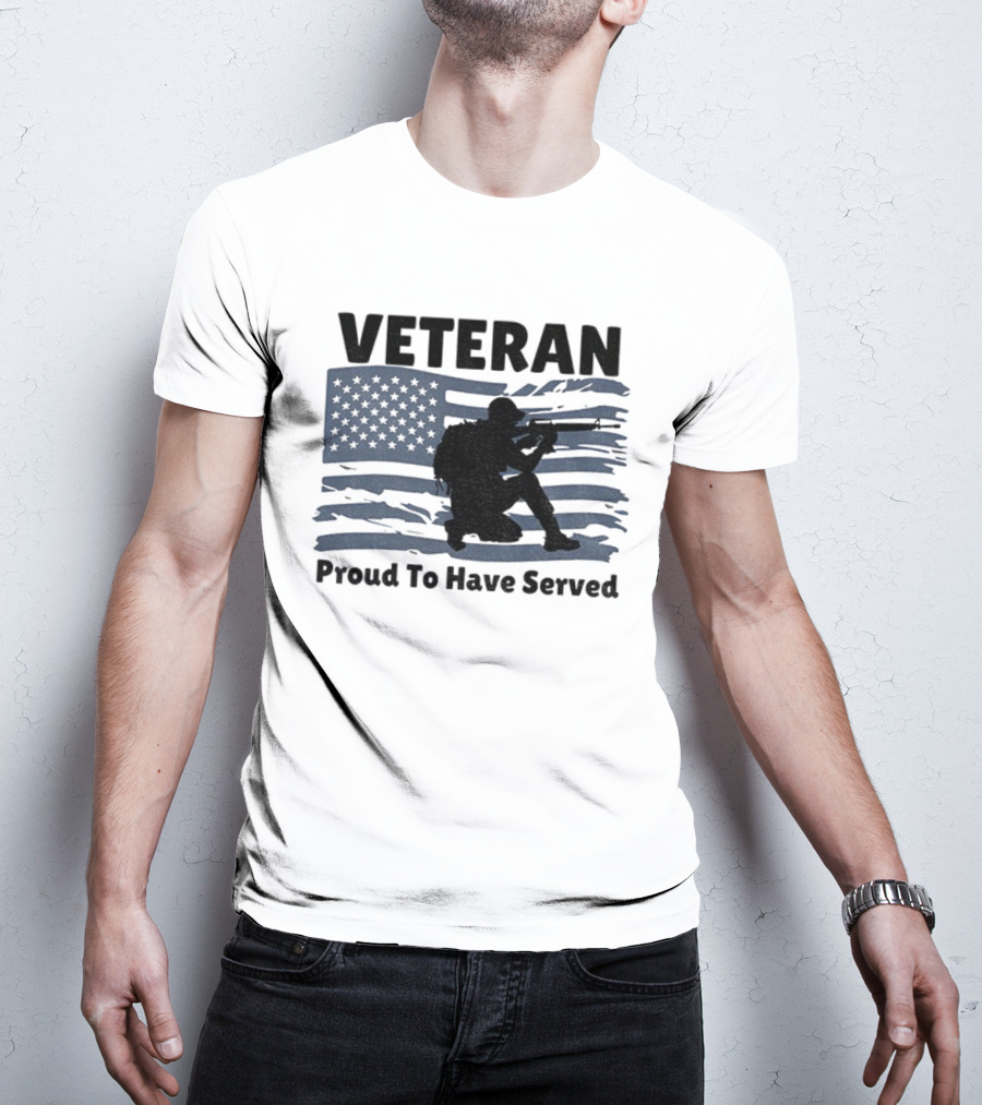 Veteran Proud To Have Served American Flag And Soldier Kneeling T-Shirt