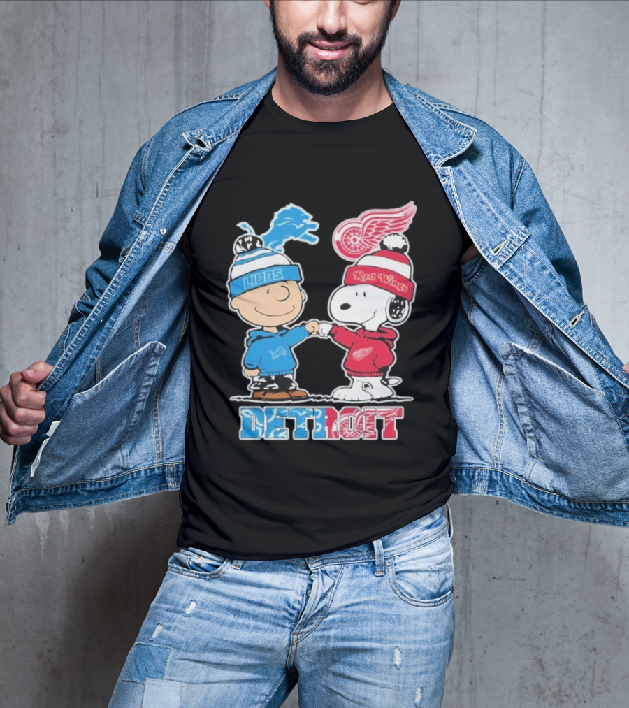 Detroit Snoopy Peanuts Fan Lions Red Wings Christmas T-Shirt